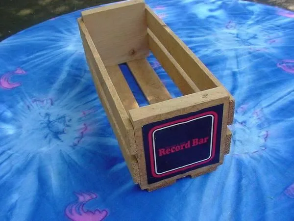 Record Bar(Record and Tape Store)8 TrackCassette Tape Storage Cr