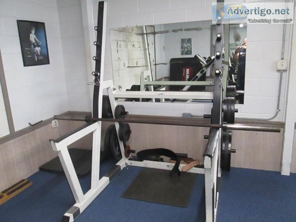 SQUAT RACK