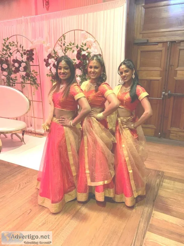 Bollywood dancers