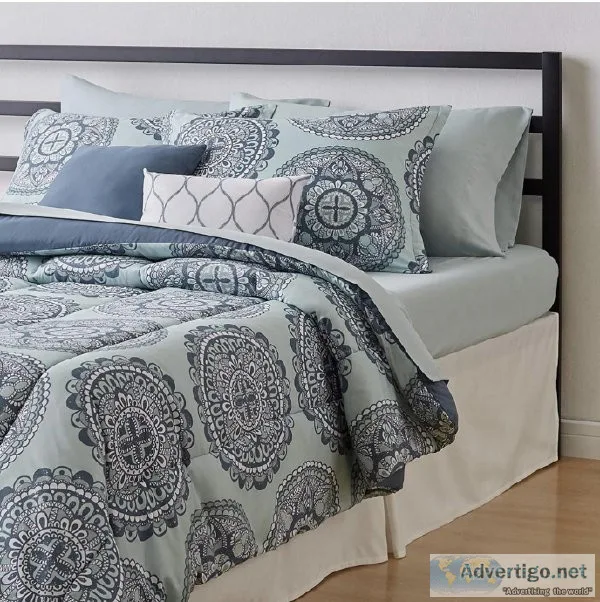 Brand new 10 piece king bedding set