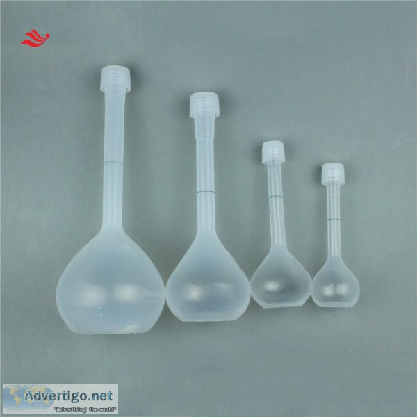 Pfa volumetric flask with threaded closure