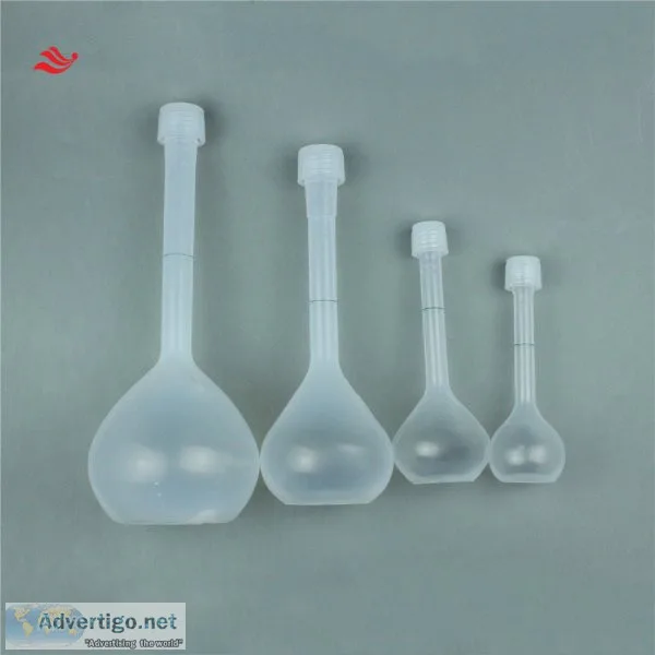 Pfa volumetric flask with threaded closure