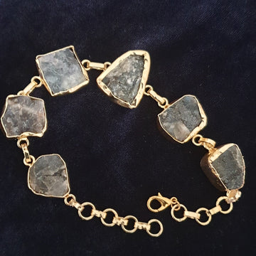 Necklace and earring sets