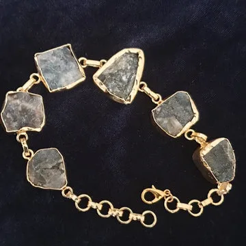Necklace and earring sets