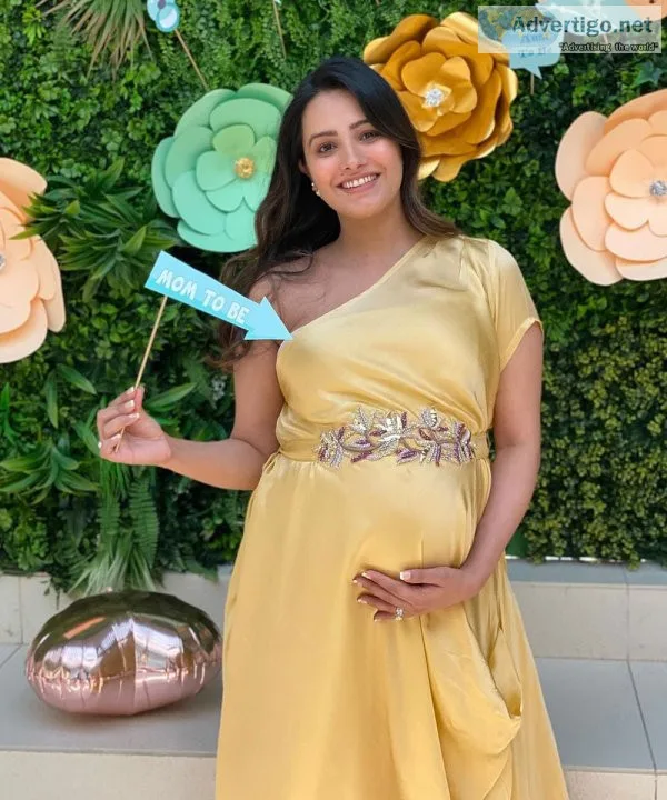 15+ amazing maternity photoshoot ideas for indian parents - beyo