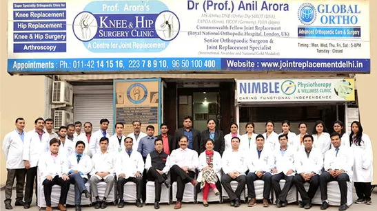 Knee replacement surgeon indelhi