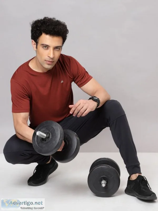 Choose premium activewear for men online india at beyoung