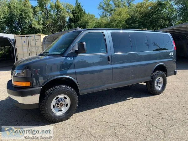 2019 gmc savana lt
