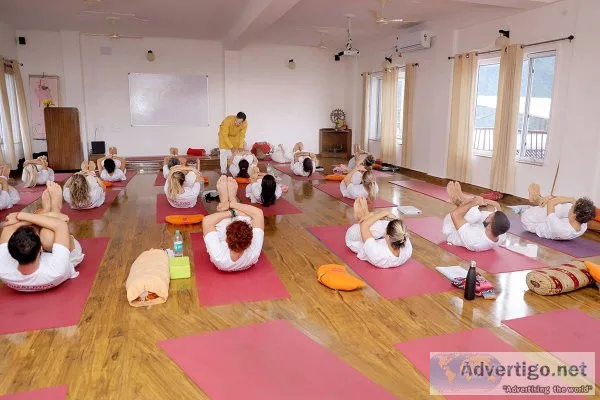 200 hour yoga teacher training in rishikesh