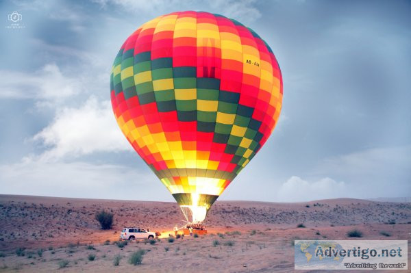 Hot air balloon ride over the desert of dubai