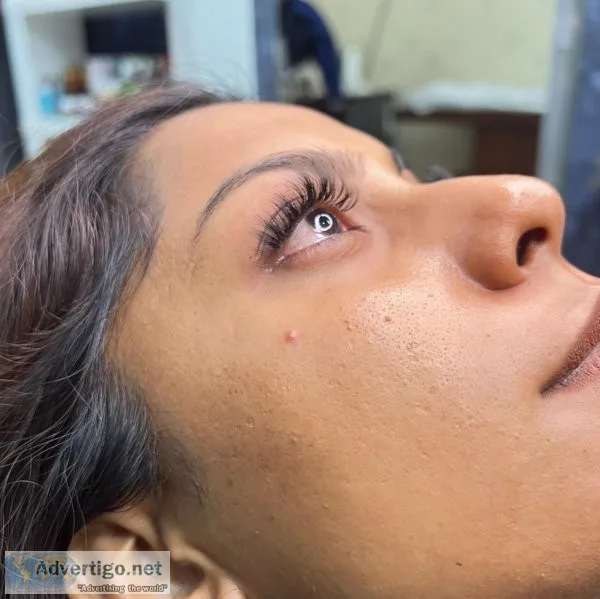 Get fluttery lashes with our best eyelash extensions in kolkata