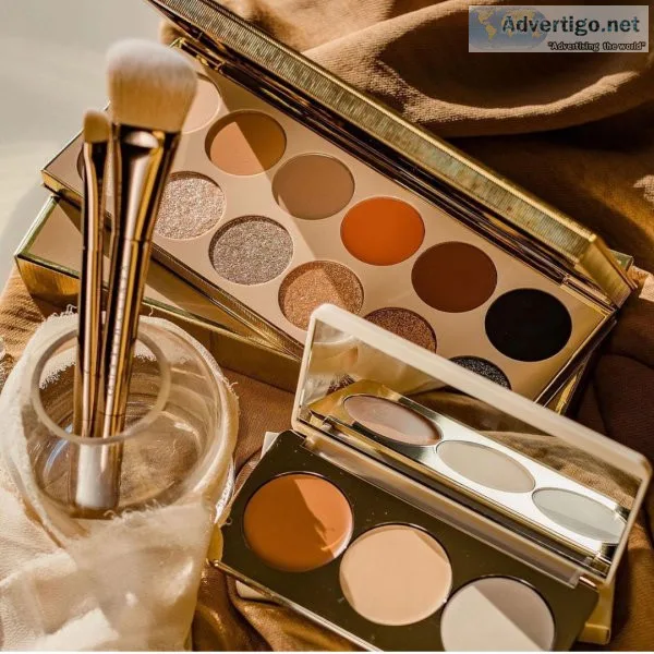 Eyeshadow palette | vanity makeup