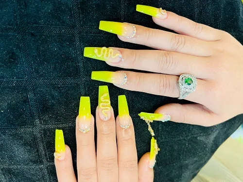 Glossy Nail Extension In Kolkata By The 20 Nail Story