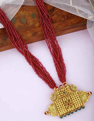 Get adorable long necklace design for women at best price