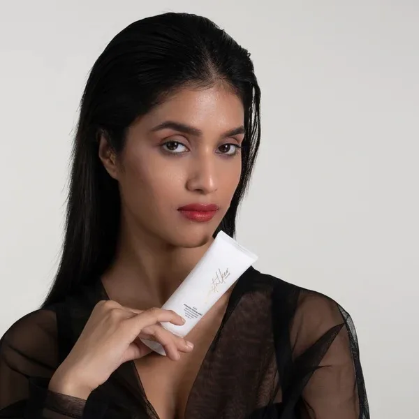 Buy water gel-based moisturizer with serum & sunscreen from pers