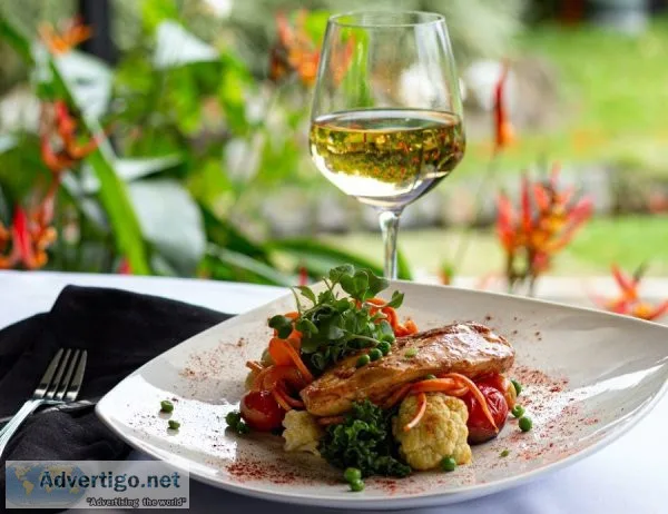 Join our wine of the month club and receive free wine