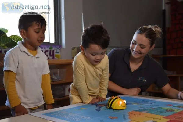 How childcare centres support working parents and families