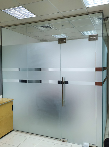 Shower glass enclosure installation