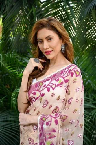Designer Sarees Manufacturers, Wholesalers and Supplier in surat