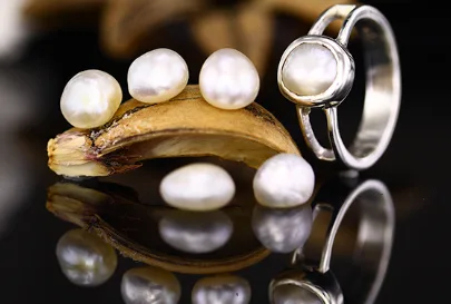 Buy authentic pearl stone online in india - Gemstone Universe