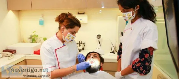Aesthetic smiles : best dental clinic in india