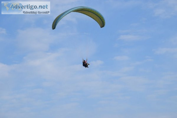 Best paragliding services in dharamshala