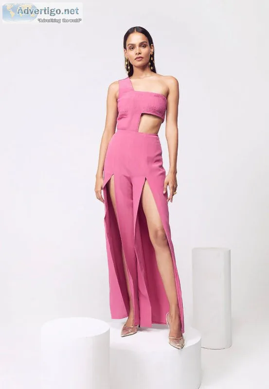 Buy designer clothing at mannat gupta