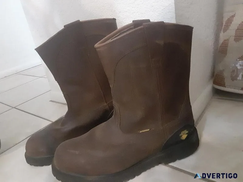 Steel Toed oek Boots