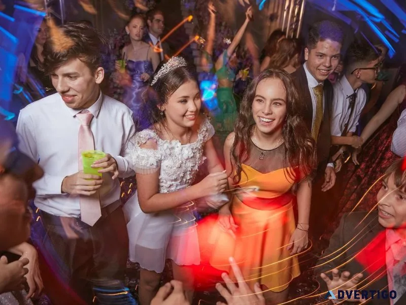 Prom Night Extravaganza - Your Red-Carpet Ride Awaits