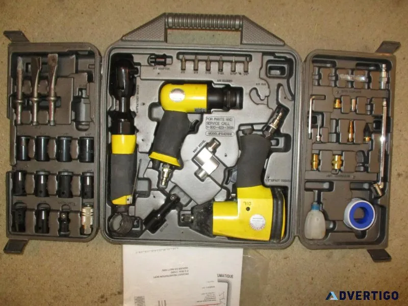 Impact tools and sockets