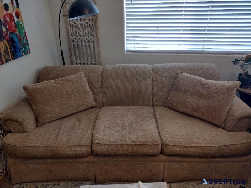 SOFA 8 -0 HENREDON