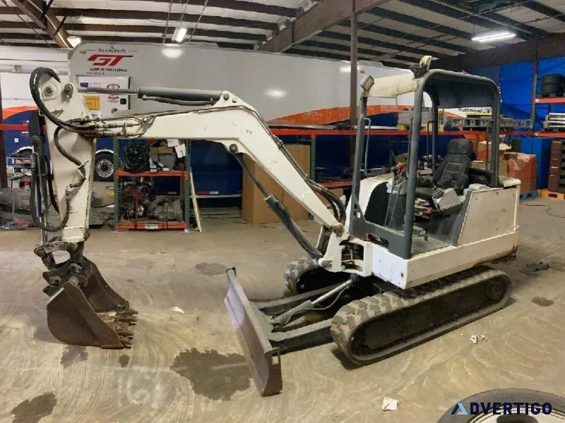 2000 Bobcat x331 Mini excavator