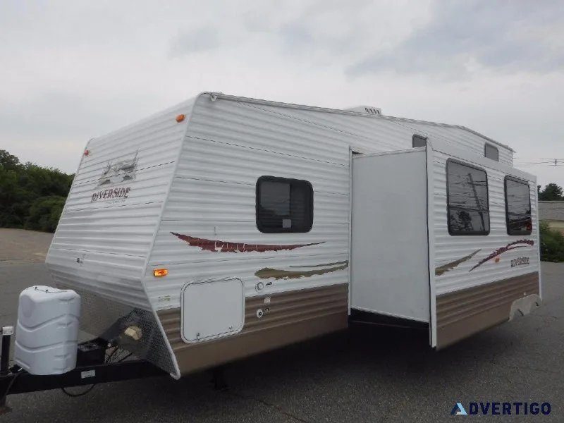 Nice 2010 Riverside 30LOFT Travel Trailer