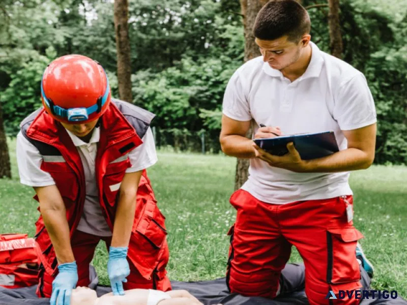 Study Paramedics Online in Australia