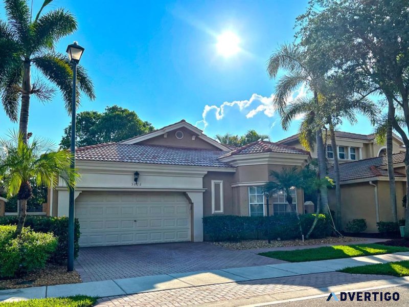 3 BEDROOMS AND 2 BATHROOMS POOL HOME