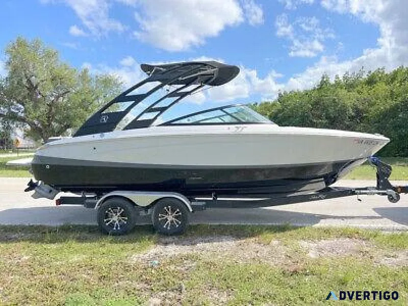2021 Boat REGAL LS2 WARRANTY UNTIL 2027
