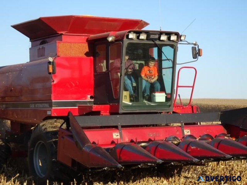 1660 Case IH Combine For Sale in Elkhart Illinois 62634
