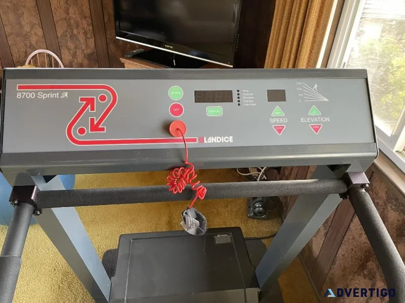 Landice 8700 Series Programmable Treadmill