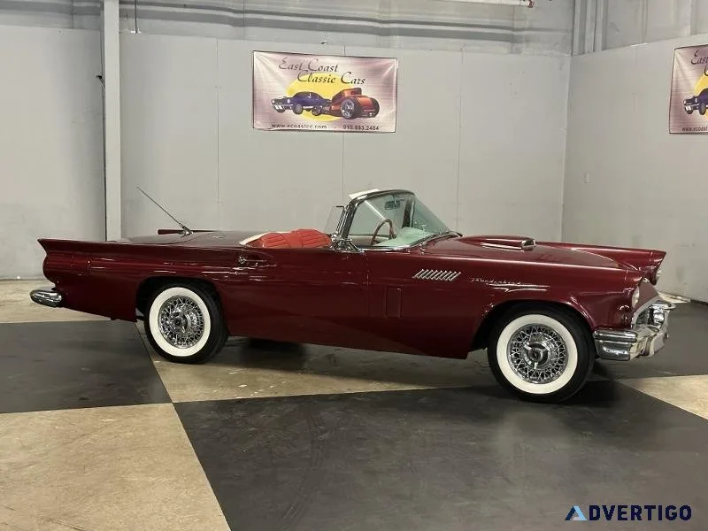 1957 Ford Thunderbird