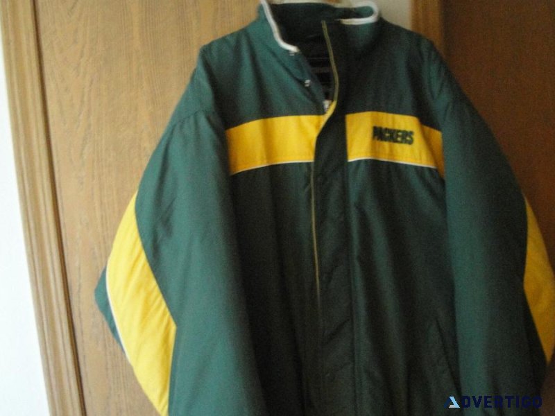 (Price Reduced) XL Green Bay Packer GreenGold CoatJacket