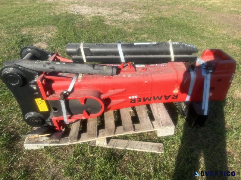 Excavator breaker hammer