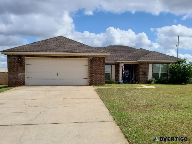 32 Brick home for sale No Hoa in Robertsdale AL