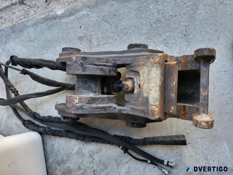 Quick coupler for 305 to 306 excavator