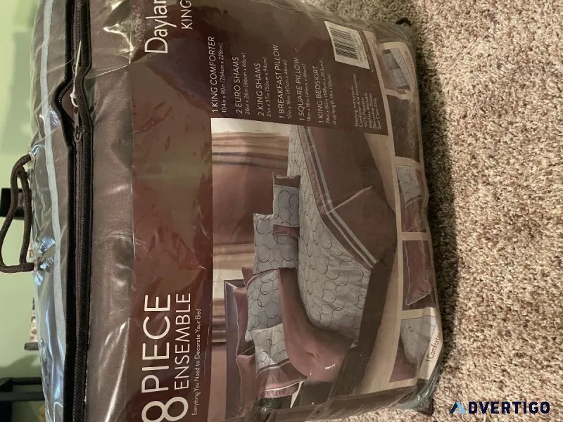 Brand new king size comforter set