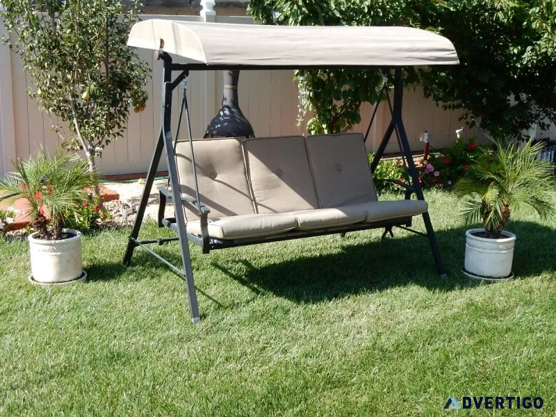 Patio swing 3-person with adjustable canopy