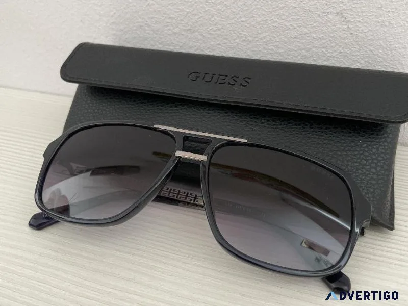 Sunglasses GUESS