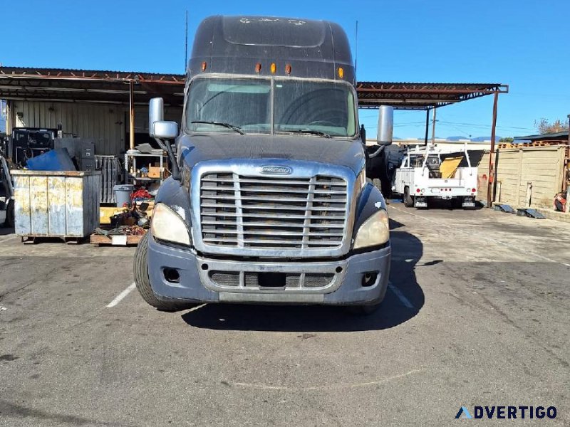 2011 Freightliner Cascadia DD15
