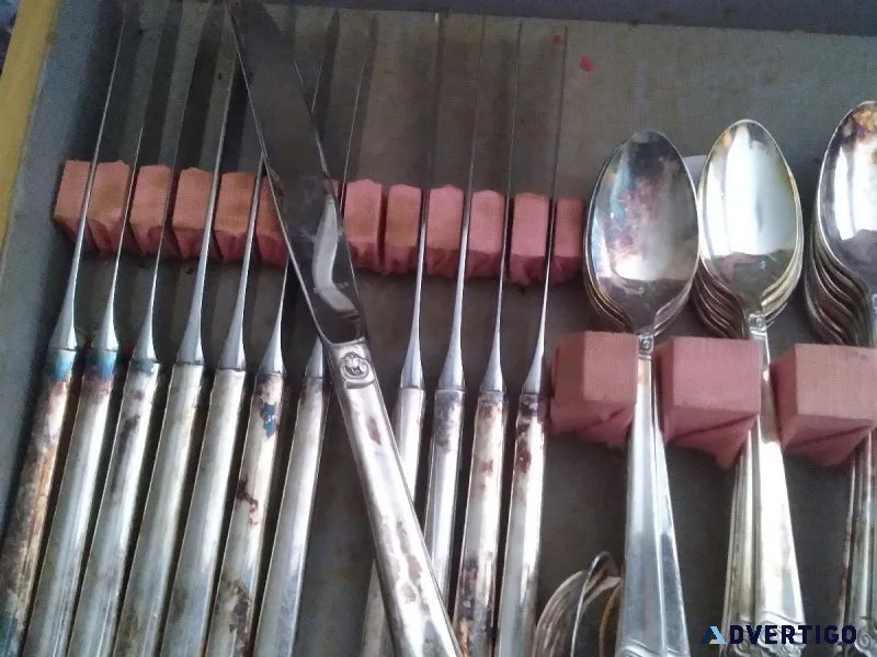 Holmes and Edwards Vintage 1954 inlaid silverflatware 80 pcs.