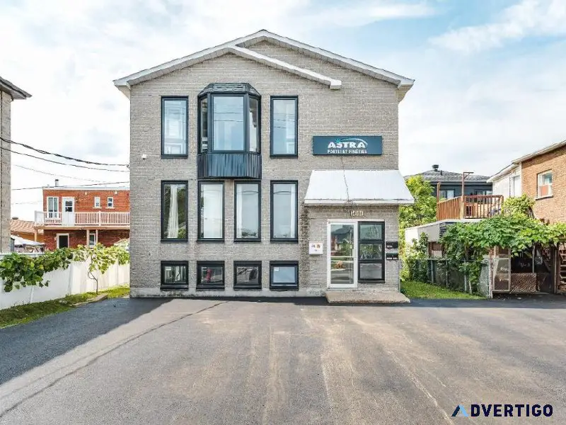 Very nice space with 2 offices Minimum lease 1 year in St-Hubert