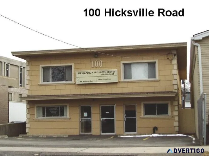 1575  780sf 3 Room Office Suite in Massapequa